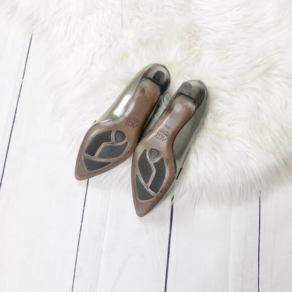 🆕 AGL Women's Gray Pointed‎ Toe Heeled Patent Leather Slip On Pumps Pewter - Picture 3 of 5
